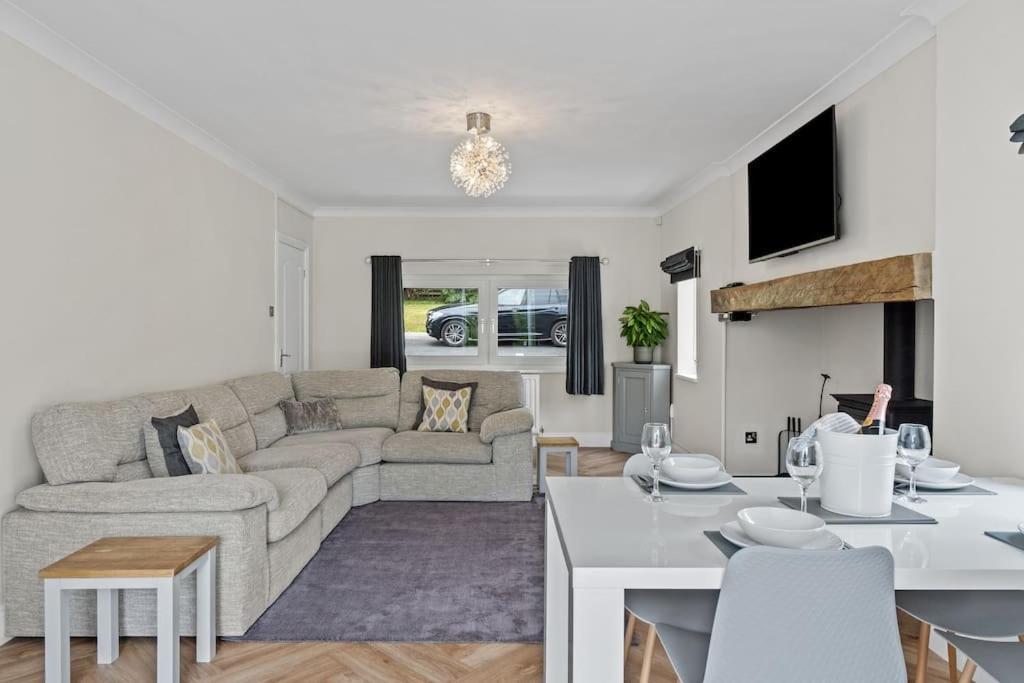 White Cottage Stunning Contemporary 2 Bedroom 2 Ensuite Annex With Hot Tub Plymouth Esterno foto
